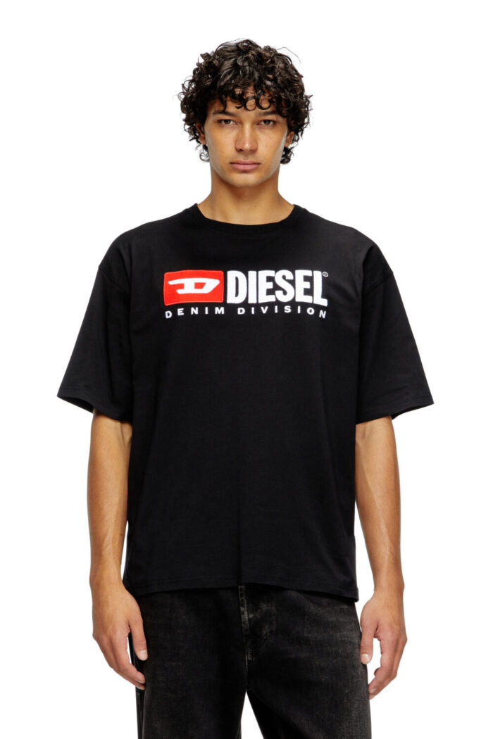 DIESEL MENS T-SHIRT WITH PATCH LOGO T-BOXT-DIV BLACK - Image 4