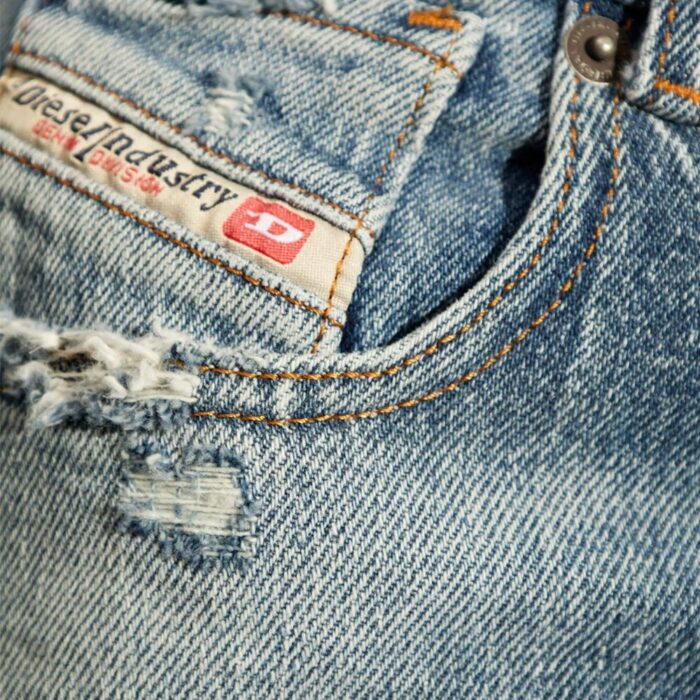 DIESEL D-ESCRIPTION 2003 WOMANS JEANS - Image 4